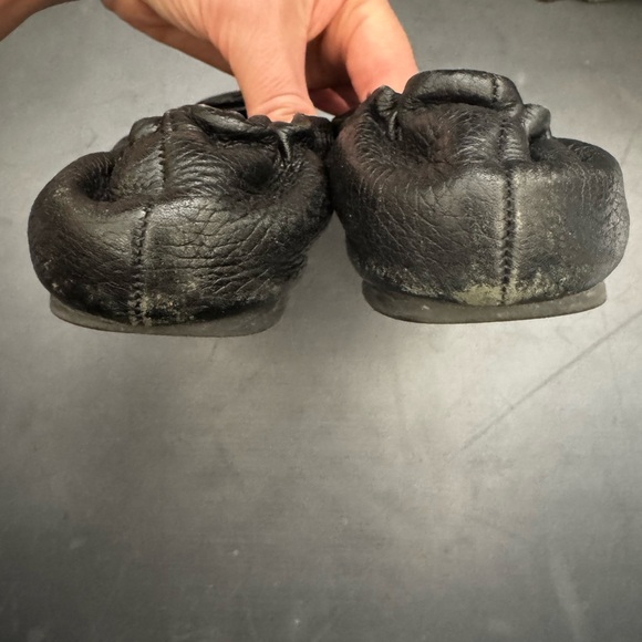 Tory Burch Black Flats with tone on time logo | Size 8 - Picture 6 of 10